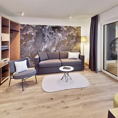 Active Nature Seemount ****superior 4*