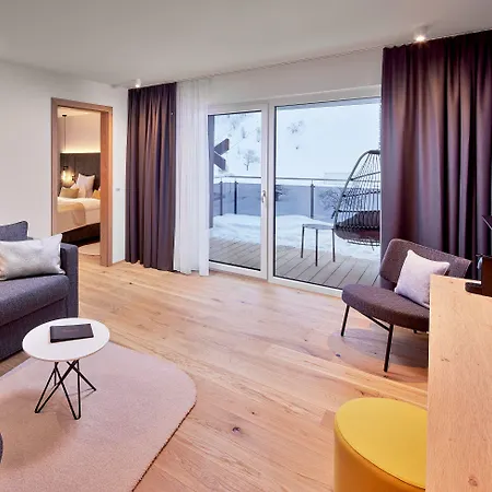 Active Nature Seemount ****superior